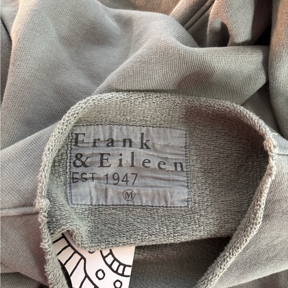 Frank & Eileen Effie Funnel Neck sweatshirt size Medium - Picture 3 of 4